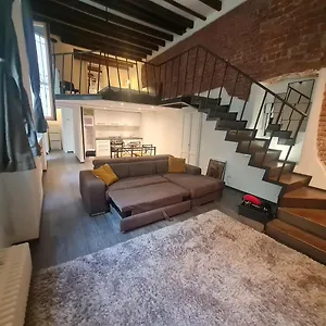 Isola - Ugo Bassi Charme Loft Apartment Milan